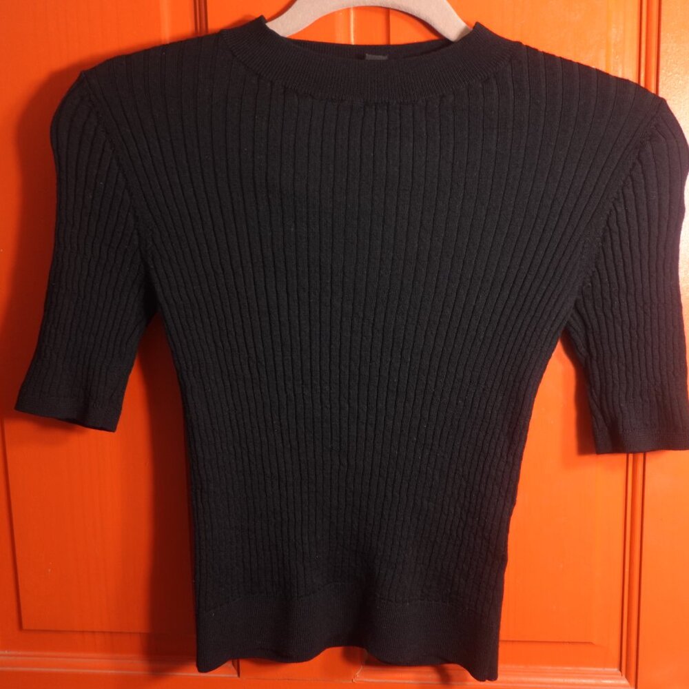 Uniqlo Mock Neck / Turtle Neck